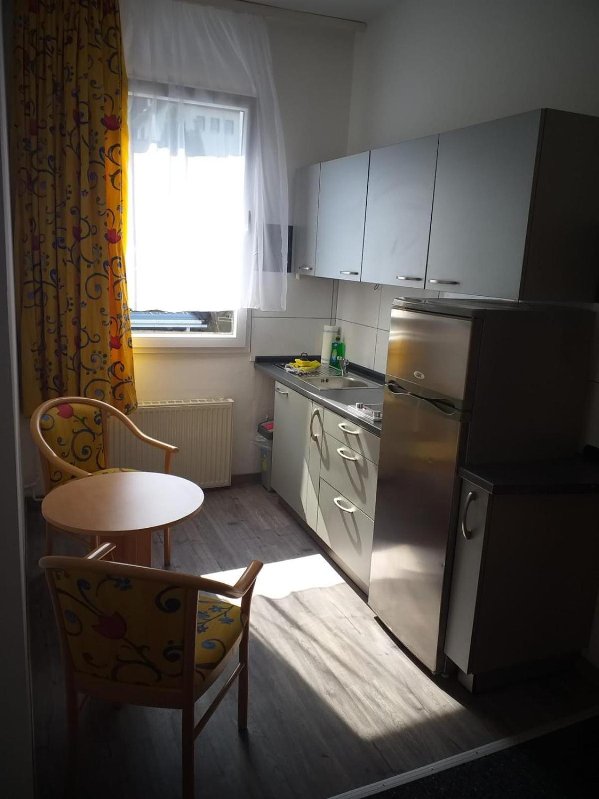 Hotel Gaestezimmer Gasthof Becker Wulfrath Esterno foto