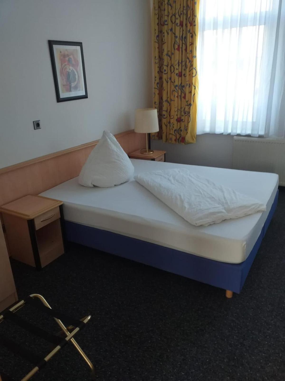 Hotel Gaestezimmer Gasthof Becker Wulfrath Esterno foto
