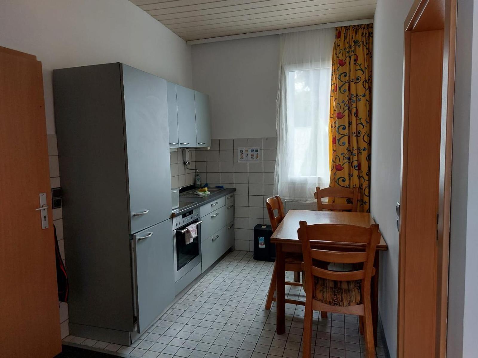 Hotel Gaestezimmer Gasthof Becker Wulfrath Esterno foto