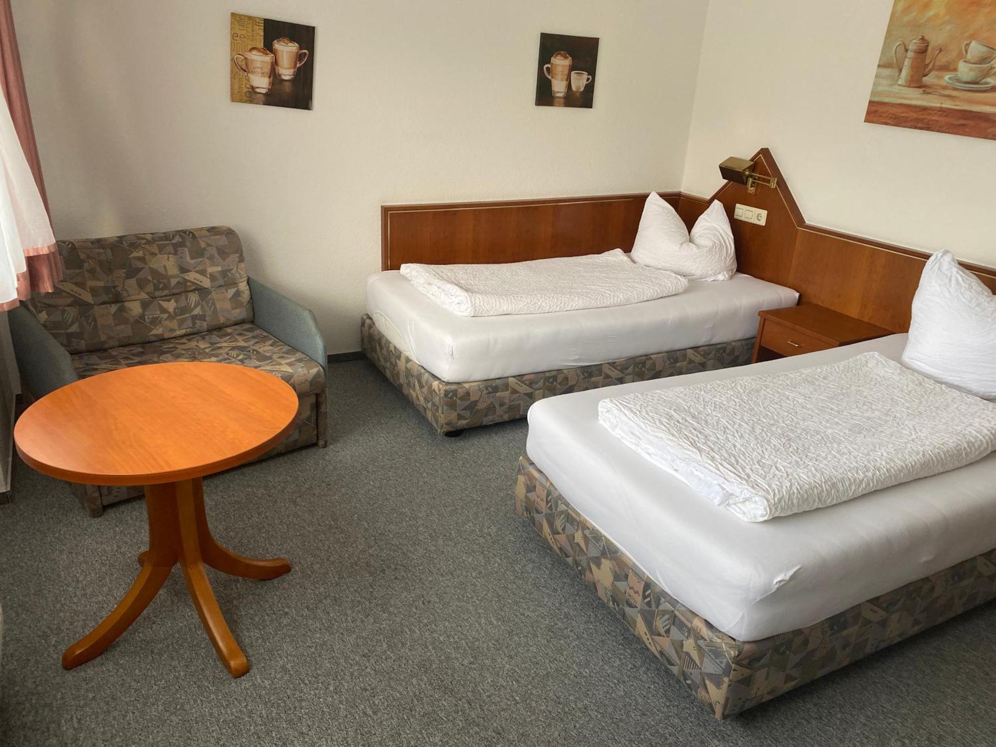 Hotel Gaestezimmer Gasthof Becker Wulfrath Esterno foto