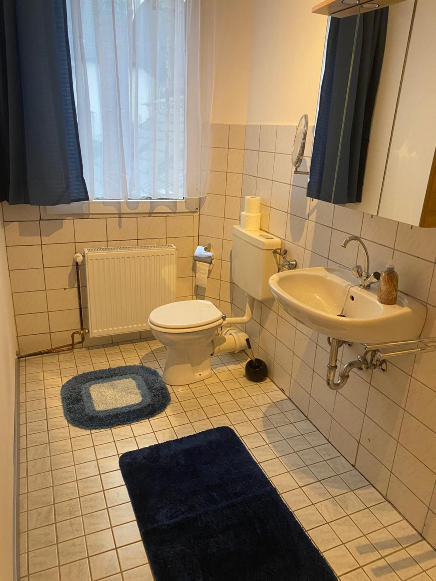 Hotel Gaestezimmer Gasthof Becker Wulfrath Esterno foto