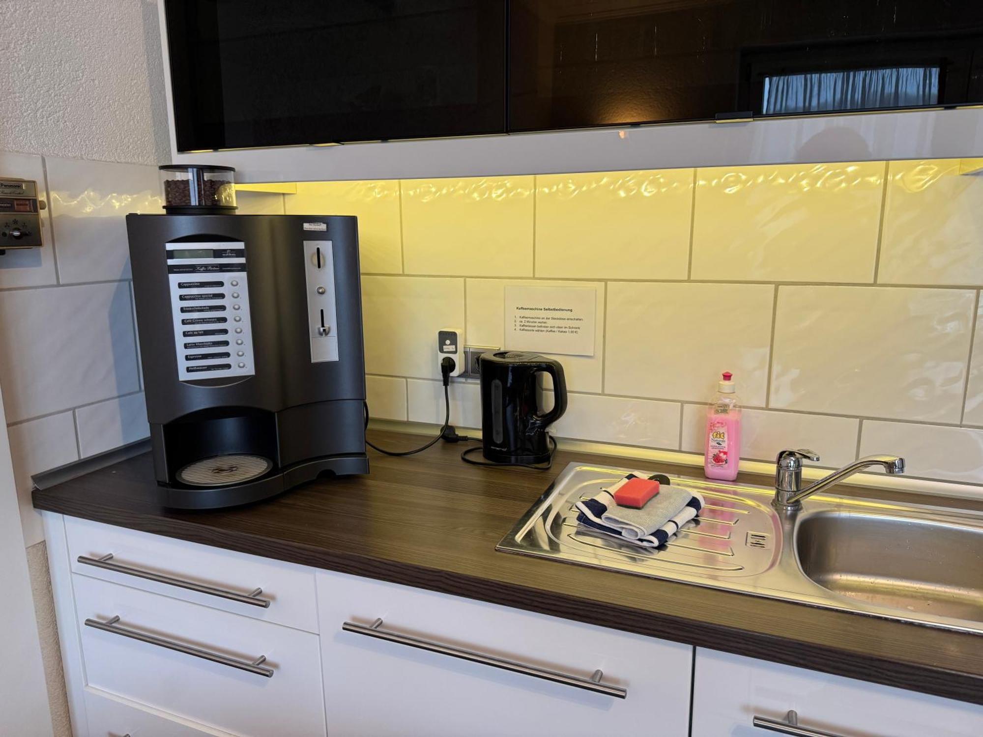Hotel Gaestezimmer Gasthof Becker Wulfrath Esterno foto