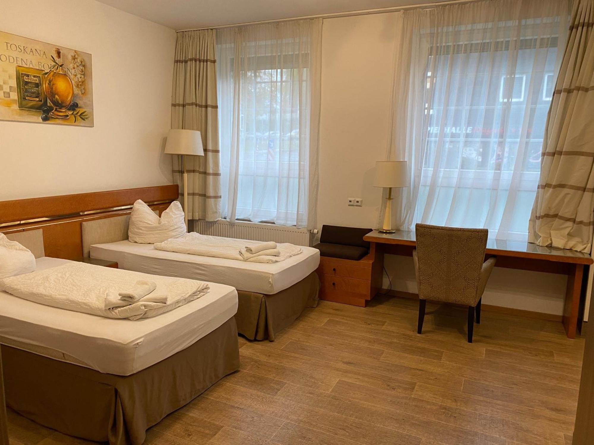 Hotel Gaestezimmer Gasthof Becker Wulfrath Esterno foto