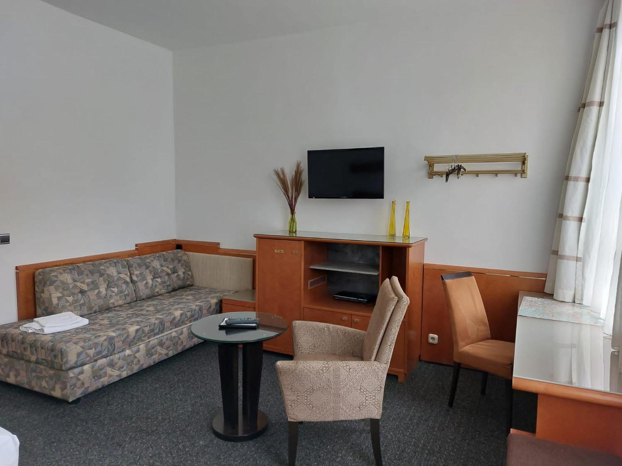 Hotel Gaestezimmer Gasthof Becker Wulfrath Esterno foto